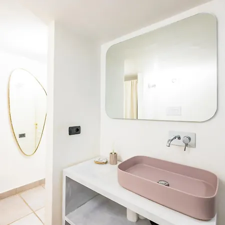 Hidden Gem On Chiaia Pedastrian Area By Napoliapartments Apartment