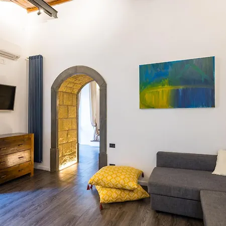 Hidden Gem On Chiaia Pedastrian Area By Napoliapartments Apartment