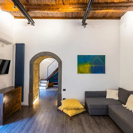 Hidden Gem On Chiaia Pedastrian Area By Napoliapartments *