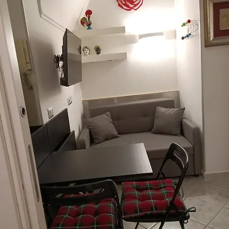 La Residenza Chiaia Short Let Via Chiaia 82 * Napoli