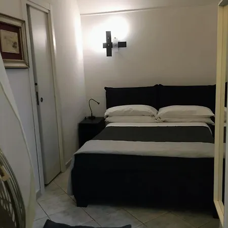 La Residenza Chiaia Short Let Via Chiaia 82 Appartamento