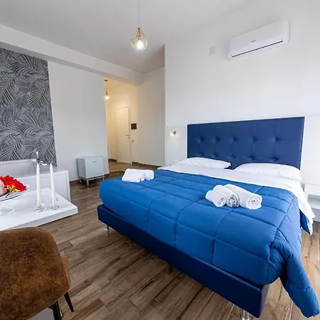 Nel Cuore Di Parthenope Bed and breakfast 2*
