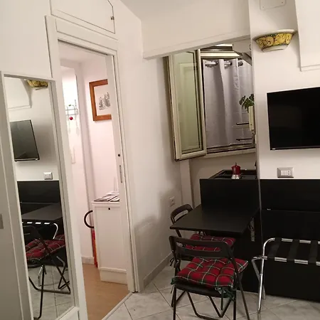 La Residenza Chiaia Short Let Via Chiaia 82 Appartamento