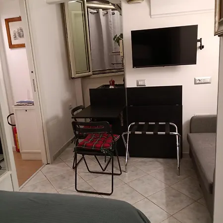 Appartamento La Residenza Chiaia Short Let Via Chiaia 82