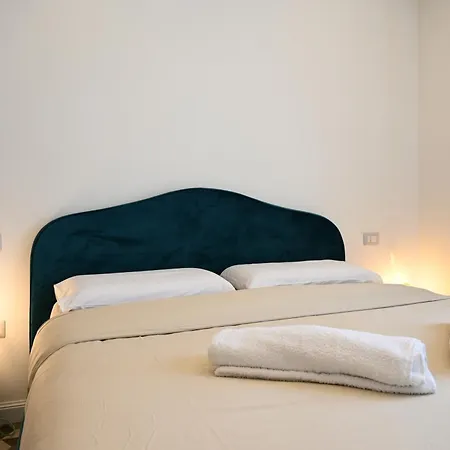 Qhouse