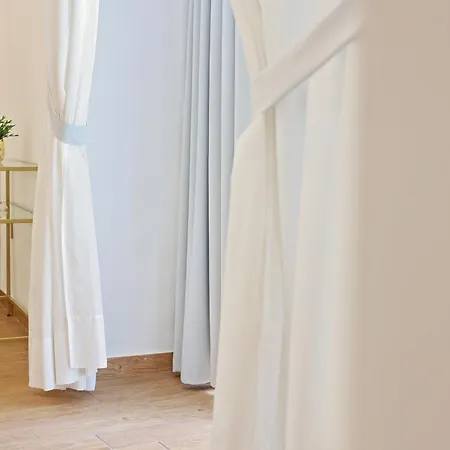Bed and Breakfast U259 *