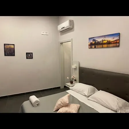 Oceania Naples