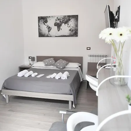 Maison d'hôtes Di Vaio S Adiacente Metro Rione Alto
