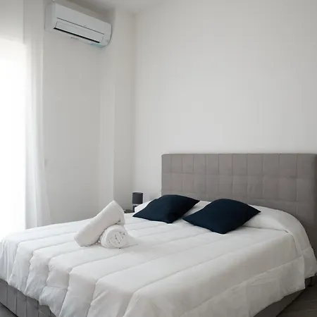Monteleone ,12 Bed & Breakfast Napoli