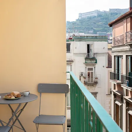 Monteleone ,12 *