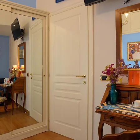 Oda ve Kahvaltı Residenza Via Dei Mille