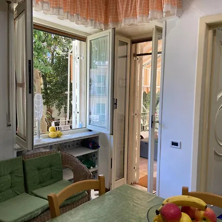Guest house Dana House *