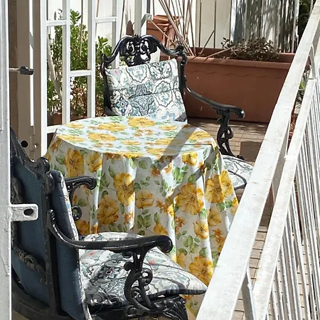 Dana House Naples