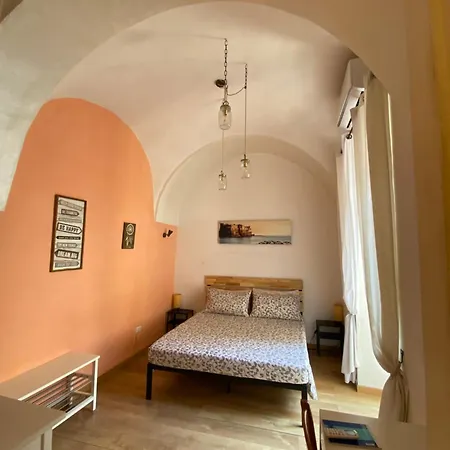 Apartment In The Heart Of Naples