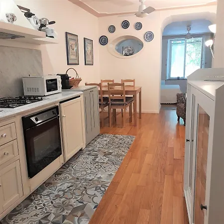 Vittoria * Nápoles