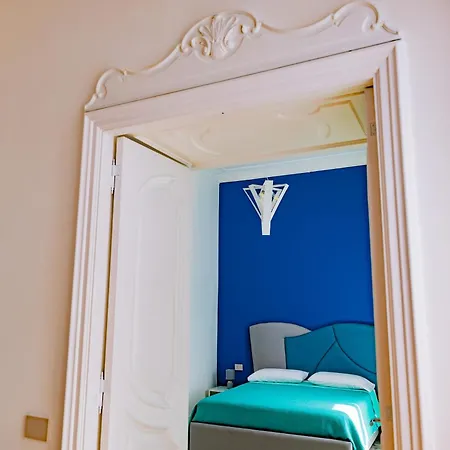Pama Luxury & * Naples