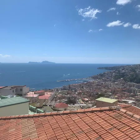 Casa Di Carlo Al Vomero Napoli