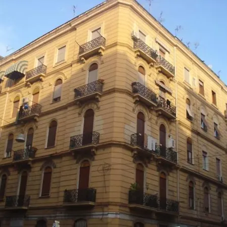 Cinquestelle Naples