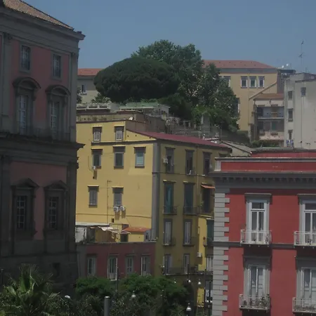 Bed & Breakfast Al 68 Di Piazza Cavour Naples