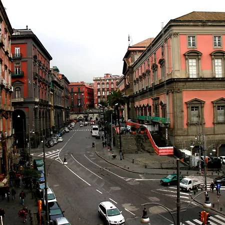 Bed & Breakfast Al 68 Di Piazza Cavour Naples