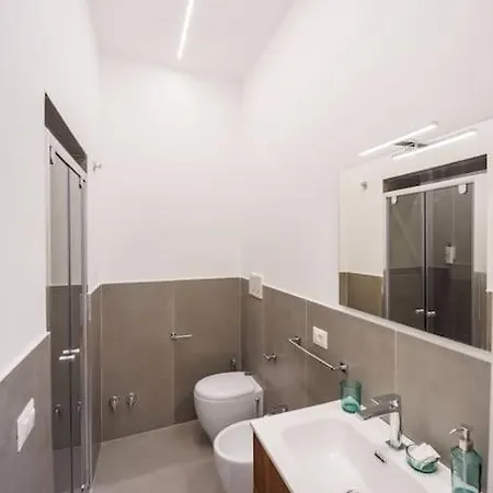 Apartment House In Decumani Entire By Houseinnaples Naples