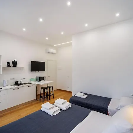 Apartment House In Decumani Entire By Houseinnaples