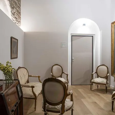 La Casa Di Nelly Boutique Napoli