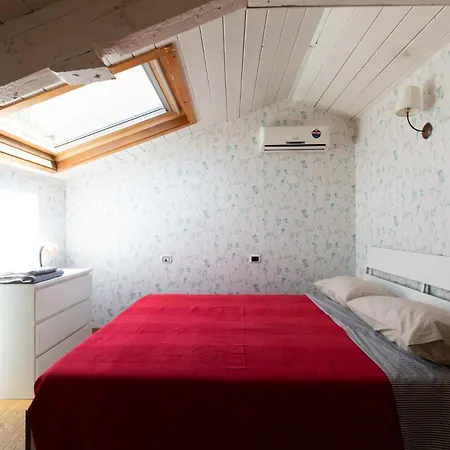Appartement Spaccanapoli Casa Tre Santi Naples