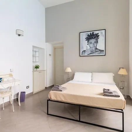 Duplex Indipendente Vicino Al Lungomare Caracciolo Napoli