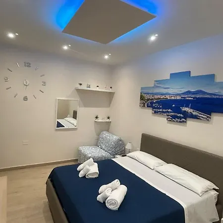 Milu House Nápoles