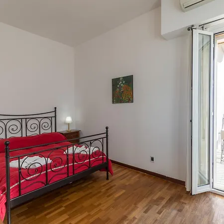 Una Bomboniera A Posillipo *