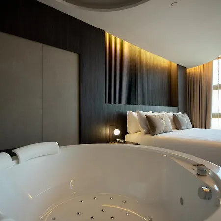 Gold Tower Lifestyle Отель Неаполь