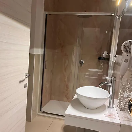 Hotel Oceania 3*