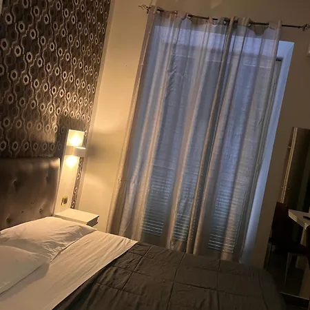 Hotel Oceania Naples
