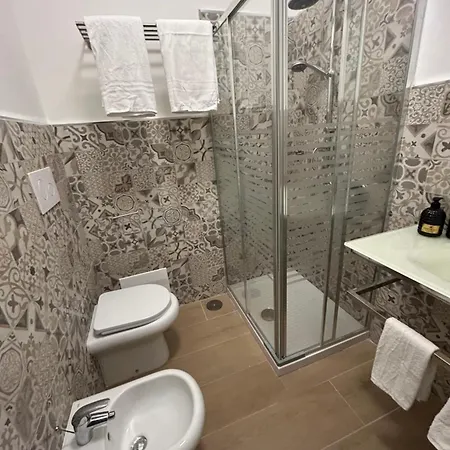 Bed & Breakfast Binario 14 Piazza Garibaldi *