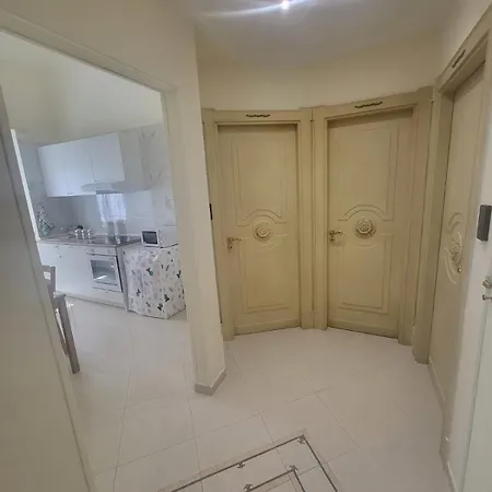 Re Umberto 311 Apartment Naples