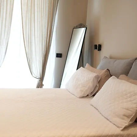 Alma House Apartment *