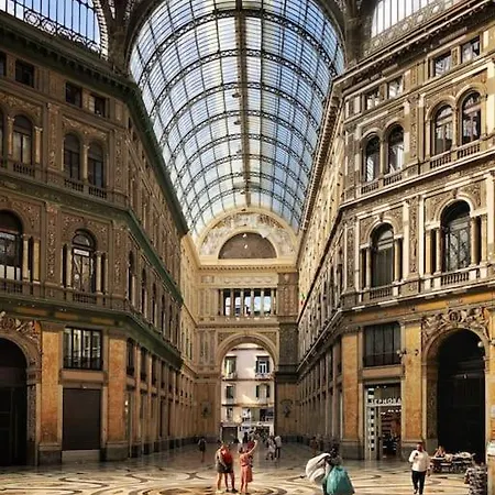 Shining Next To Galleria Umberto Apartament