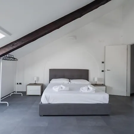 Duomo Loft In The Centre By Dimorra Apartment