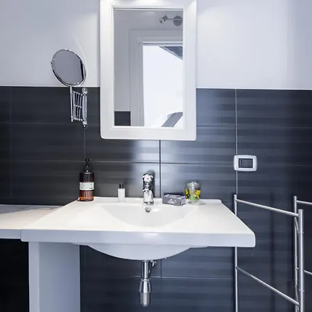 Duomo Loft In The Centre By Dimorra Apartment