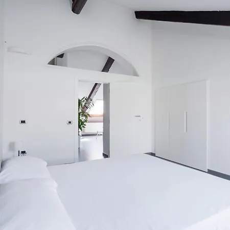 Duomo Loft In The Centre By Dimorra