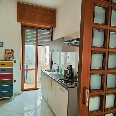 Apartamento Napoli Felix: Soggiornare Al Centro In Posizione Tranquilla *