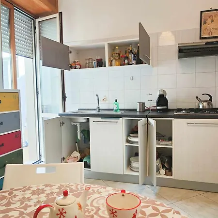 Napoli Felix: Soggiornare Al Centro In Posizione Tranquilla Apartamento Nápoles