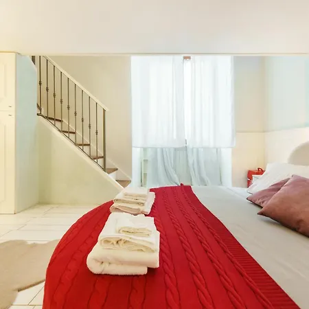 Art-filled, Luxury Finished 2br Escape In Vomero