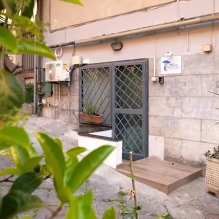 Holiday home Donna Ilaria A Chiaia