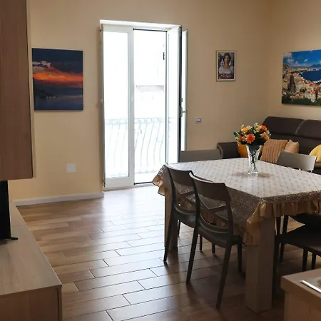Apartment L'oasi Del Re - Naples
