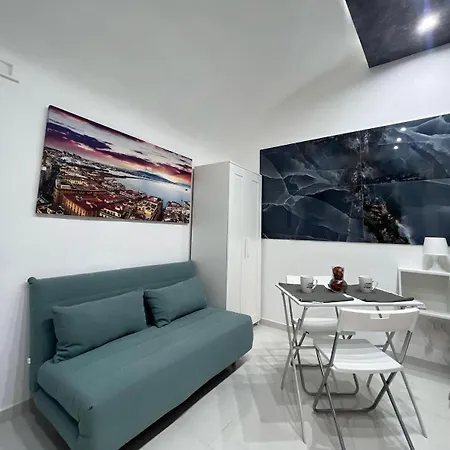 Casa Via Toledo * Naples