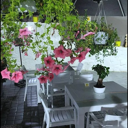 Apartment Il Borghetto House Grey *
