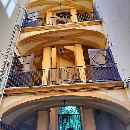 Appartamento Centro Madame Con Terrazzo E Vista Giardino Napoli