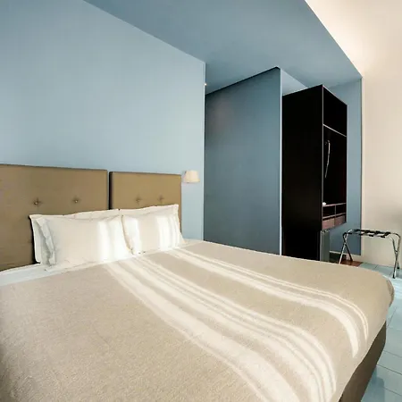 Bed & Breakfast Attico Partenopeo 4*